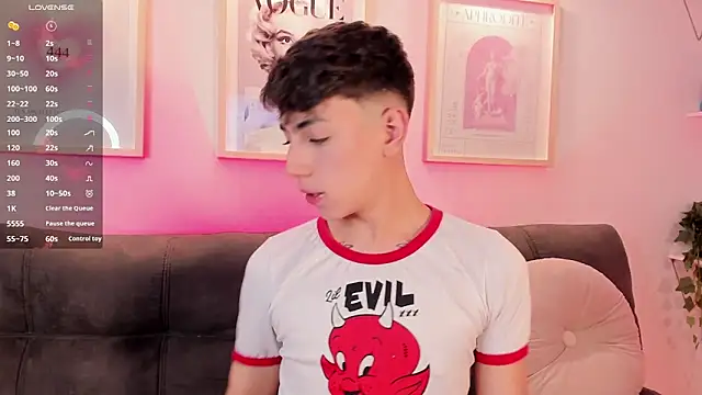 Snapshot of evan_voss chatting on October 8, 2025, 10:07 pm evan voss online show from October 8, 2025, 10:07 pm