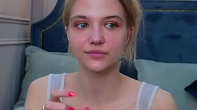 Snapshot of 4example_Chloe chatting on May 10, 2026, 5:45 am 4example Chloe online show from May 10, 2026, 5:45 am