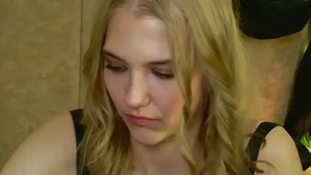 Snapshot of 4example_Chloe chatting on May 11, 2026, 2:56 pm 4example Chloe online show from May 11, 2026, 2:56 pm