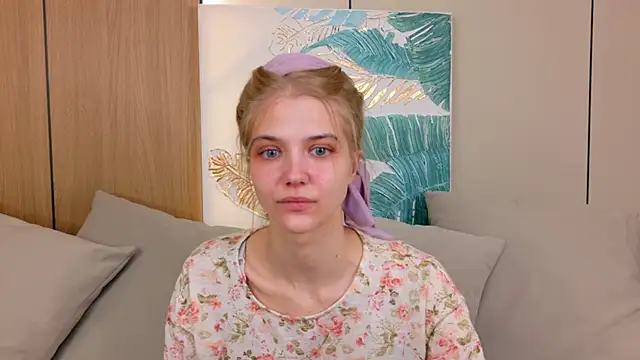 Snapshot of 4example_Chloe chatting on May 13, 2026, 5:27 am 4example Chloe online show from May 13, 2026, 5:27 am