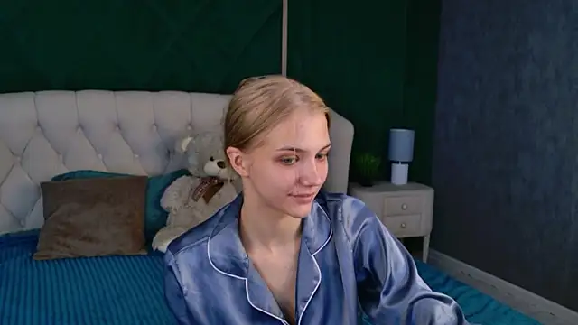 Snapshot of 4example_Chloe chatting on May 21, 2026, 5:47 am 4example Chloe online show from May 21, 2026, 5:47 am