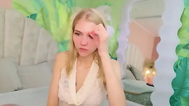 4example Chloe online show from July 12, 2026, 5:42 am