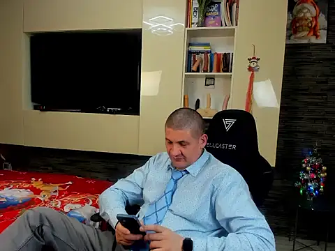 SpartacusDaddy48 online show from January 9, 2026, 11:17 pm