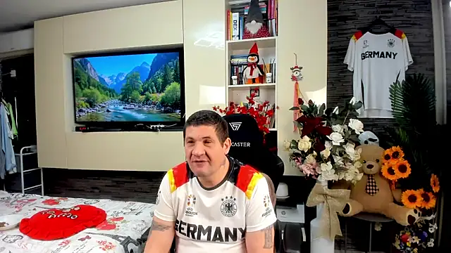SpartacusDaddy48 online show from June 14, 2026, 2:24 am