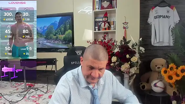 SpartacusDaddy48 online show from June 20, 2026, 5:43 am