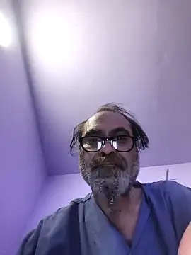 Snapshot of Sp71 chatting on October 10, 2025, 8:41 pm Sp71 online show from October 10, 2025, 8:41 pm