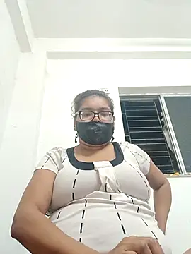 Snapshot of Elie_couple143 chatting on October 1, 2025, 6:03 pm Elie couple143 online show from October 1, 2025, 6:03 pm