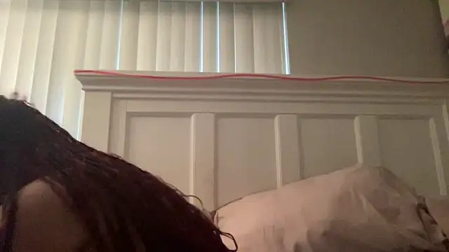 Snapshot of sweetnjuicyyy chatting on September 9, 2025, 1:16 am sweetnjuicyyy online show from September 9, 2025, 1:16 am