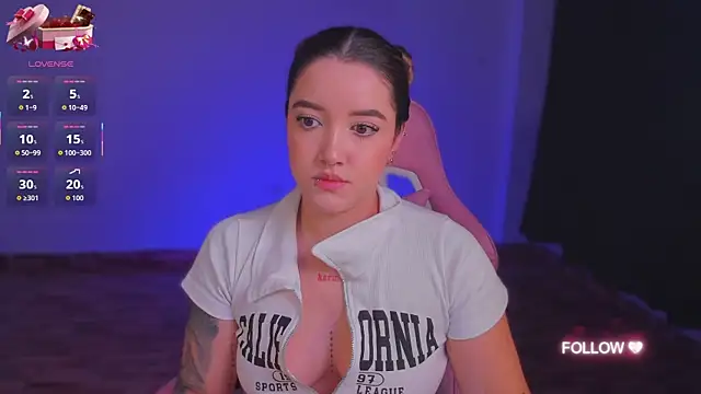 Snapshot of lunaarose chatting on September 25, 2025, 4:16 am lunaarose online show from September 25, 2025, 4:16 am