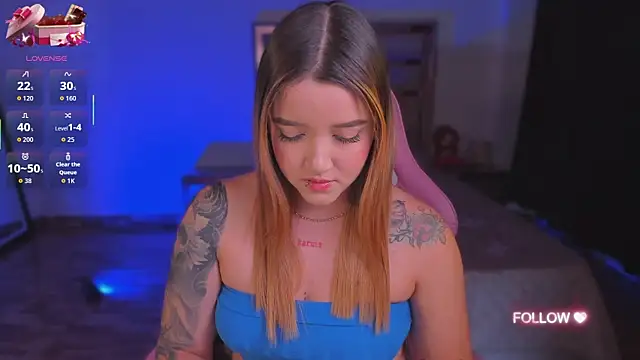 Snapshot of lunaarose chatting on October 1, 2025, 4:18 am lunaarose online show from October 1, 2025, 4:18 am