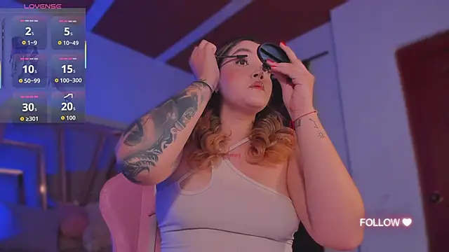 lunaarose online show from November 8, 2025, 5:34 pm