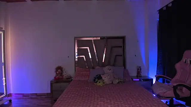 lunaarose online show from June 17, 2026, 12:13 am