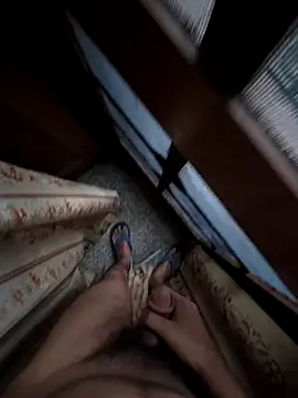 Snapshot of desir3dlund chatting on September 21, 2025, 12:45 am desir3dlund online show from September 21, 2025, 12:45 am