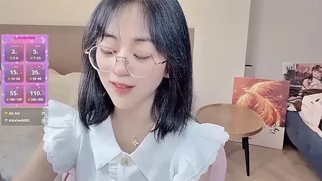 nini a online show from March 21, 2026, 4:39 am