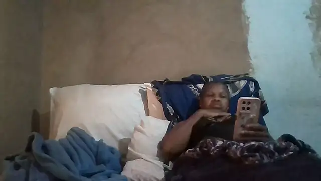 Snapshot of Nicky52 chatting on September 24, 2025, 4:27 am Nicky52 online show from September 24, 2025, 4:27 am