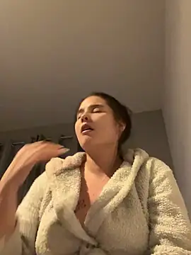 LollyLove  online show from February 8, 2026, 7:06 pm