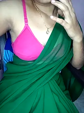 Nidhi lovely online show from December 5, 2025, 3:04 am