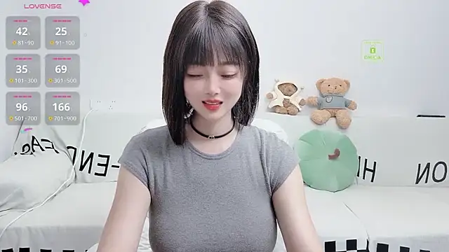 uikyy1 online show from September 17, 2025, 5:58 pm