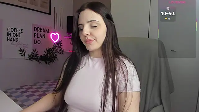 LiaWoow online show from January 6, 2026, 2:43 pm