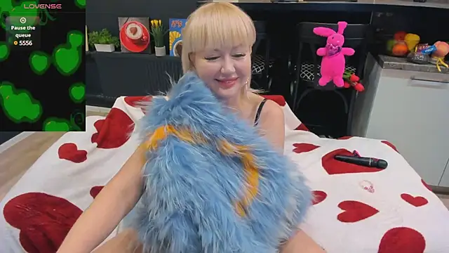 Snapshot of FlirtyMary chatting on February 15, 2025, 1:10 am FlirtyMary online show from February 15, 2025, 1:10 am