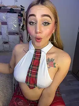 Snapshot of Sara_Sophia420 chatting on October 21, 2025, 1:06 am Sara Sophia420 online show from October 21, 2025, 1:06 am