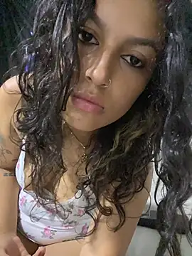 Snapshot of LinaSwitt chatting on November 9, 2025, 1:15 am LinaSwitt online show from November 9, 2025, 1:15 am