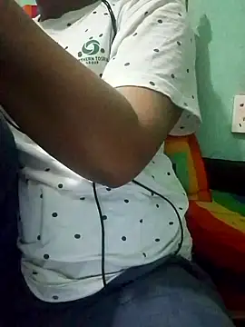 Snapshot of Maria_Mahi chatting on October 19, 2025, 5:24 pm Maria Mahi online show from October 19, 2025, 5:24 pm