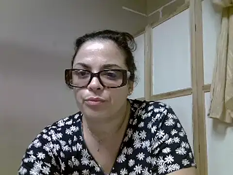 ITALIANASISIXX online show from January 4, 2025, 5:05 pm