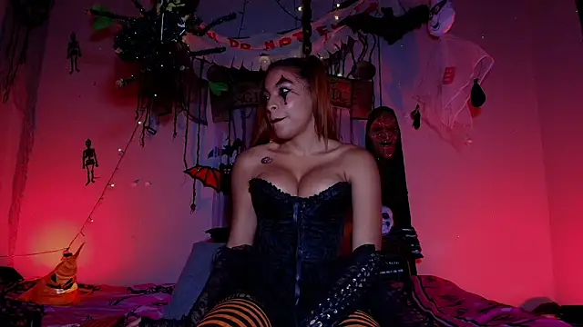 m rosee online show from October 31, 2025, 3:13 pm