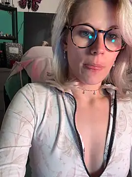 TheRealJessyLey online show from May 12, 2026, 5:54 pm