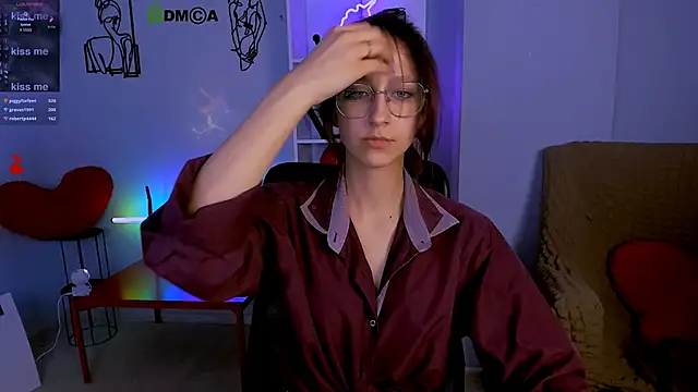 lau ra queen online show from November 28, 2025, 1:30 am