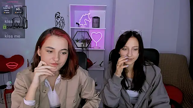 lau ra queen online show from December 21, 2025, 8:27 pm