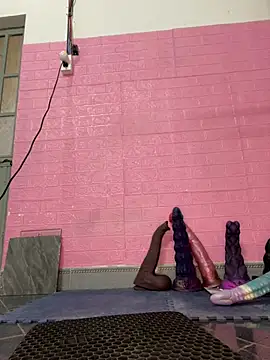 Snapshot of Rose_194 chatting on January 18, 2026, 8:51 am Rose 194 online show from January 18, 2026, 8:51 am