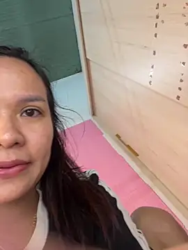 Snapshot of Rose_194 chatting on February 23, 2026, 3:48 am Rose 194 online show from February 23, 2026, 3:48 am