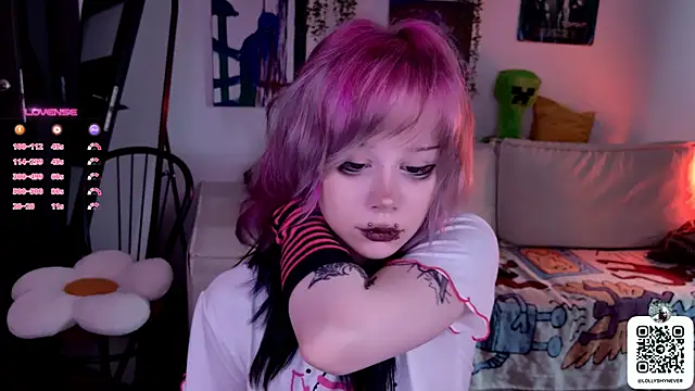 Snapshot of Lollyshy chatting on October 3, 2025, 10:34 am Lollyshy online show from October 3, 2025, 10:34 am