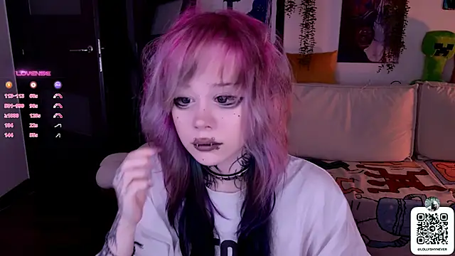 Snapshot of Lollyshy chatting on October 4, 2025, 10:35 am Lollyshy online show from October 4, 2025, 10:35 am