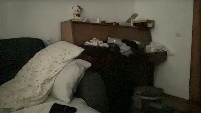 Rosea Champagne online show from September 13, 2025, 3:12 pm