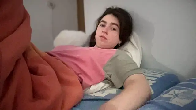 Rosea Champagne online show from October 28, 2025, 2:53 pm