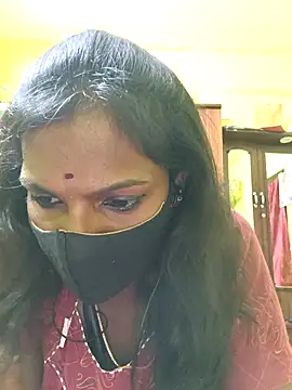 Snapshot of Honey_rosetamil chatting on October 31, 2025, 6:42 pm Honey rosetamil online show from October 31, 2025, 6:42 pm