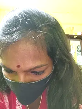 Snapshot of Honey_rosetamil chatting on November 6, 2025, 1:06 am Honey rosetamil online show from November 6, 2025, 1:06 am