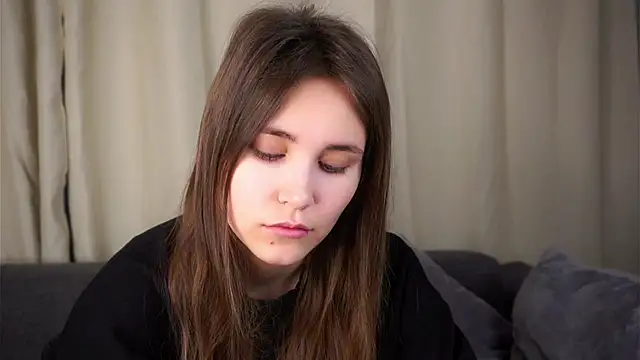 EthalFlowers online show from November 15, 2025, 1:14 am