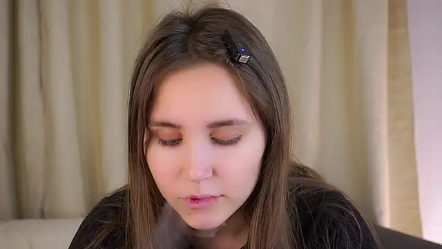 EthalFlowers online show from December 18, 2025, 10:05 pm