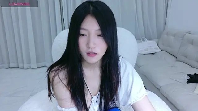 rainybb online show from September 27, 2025, 1:38 pm