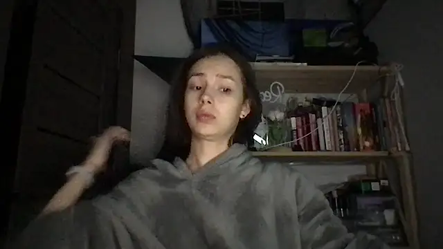 Yuna5343 online show from October 15, 2025, 8:09 pm