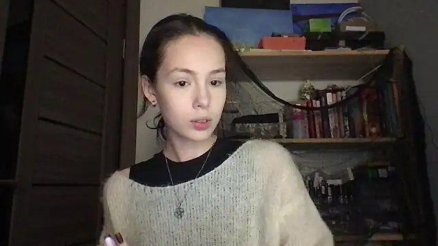 Yuna5343 online show from November 7, 2025, 9:15 pm