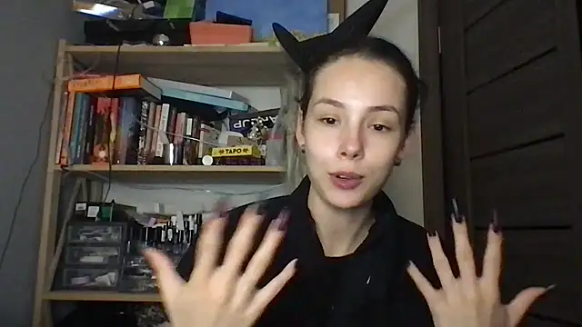 Yuna5343 online show from December 3, 2025, 8:18 pm