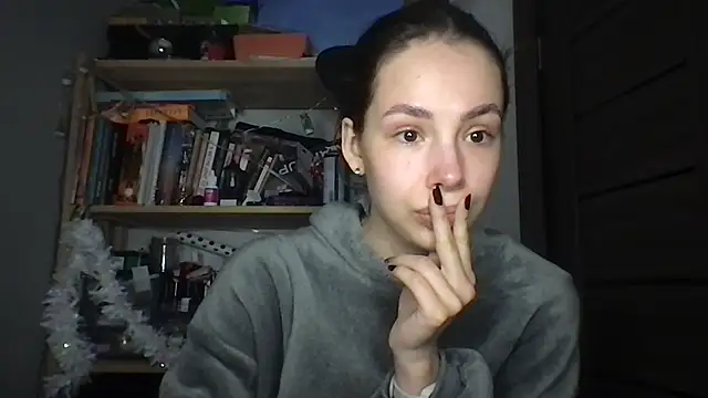 Yuna5343 online show from January 12, 2026, 8:25 pm