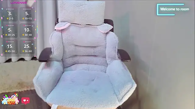 Snapshot of LINLIN-2025 chatting on October 19, 2025, 3:01 pm LINLIN-2025 online show from October 19, 2025, 3:01 pm