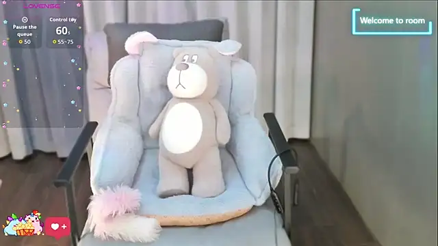 Snapshot of LINLIN-2025 chatting on October 28, 2025, 2:09 pm LINLIN-2025 online show from October 28, 2025, 2:09 pm