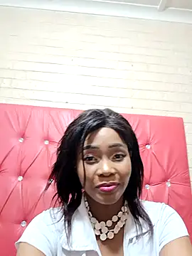 Juicy Candy-Reloaded online show from October 28, 2025, 9:17 pm